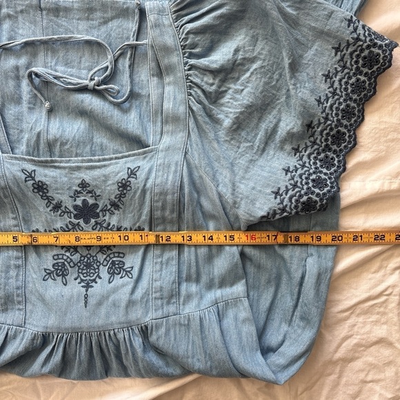 Old Navy Light Blue Lace-Trim Midi Dress - Picture 6 of 9